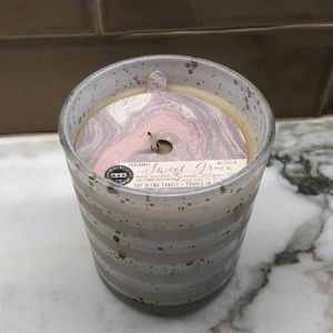 10 ounce soy blend candle; Brand New; Sweet Grace scent;